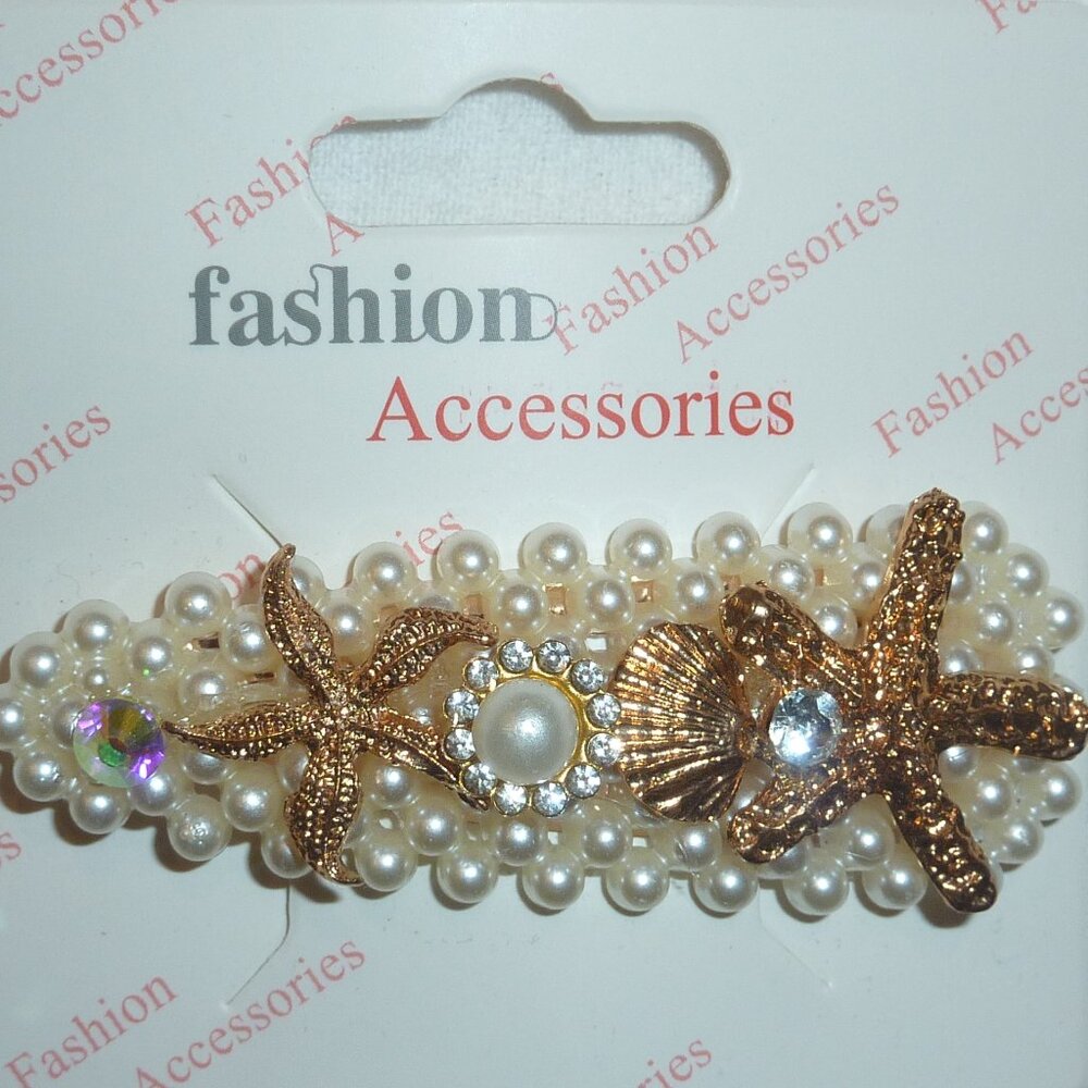 NWT Fashion Accessories Pearls and Gold Tone Starfish, Clam Hair Clip